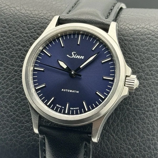 Sinn 556 — Black dial, steel case